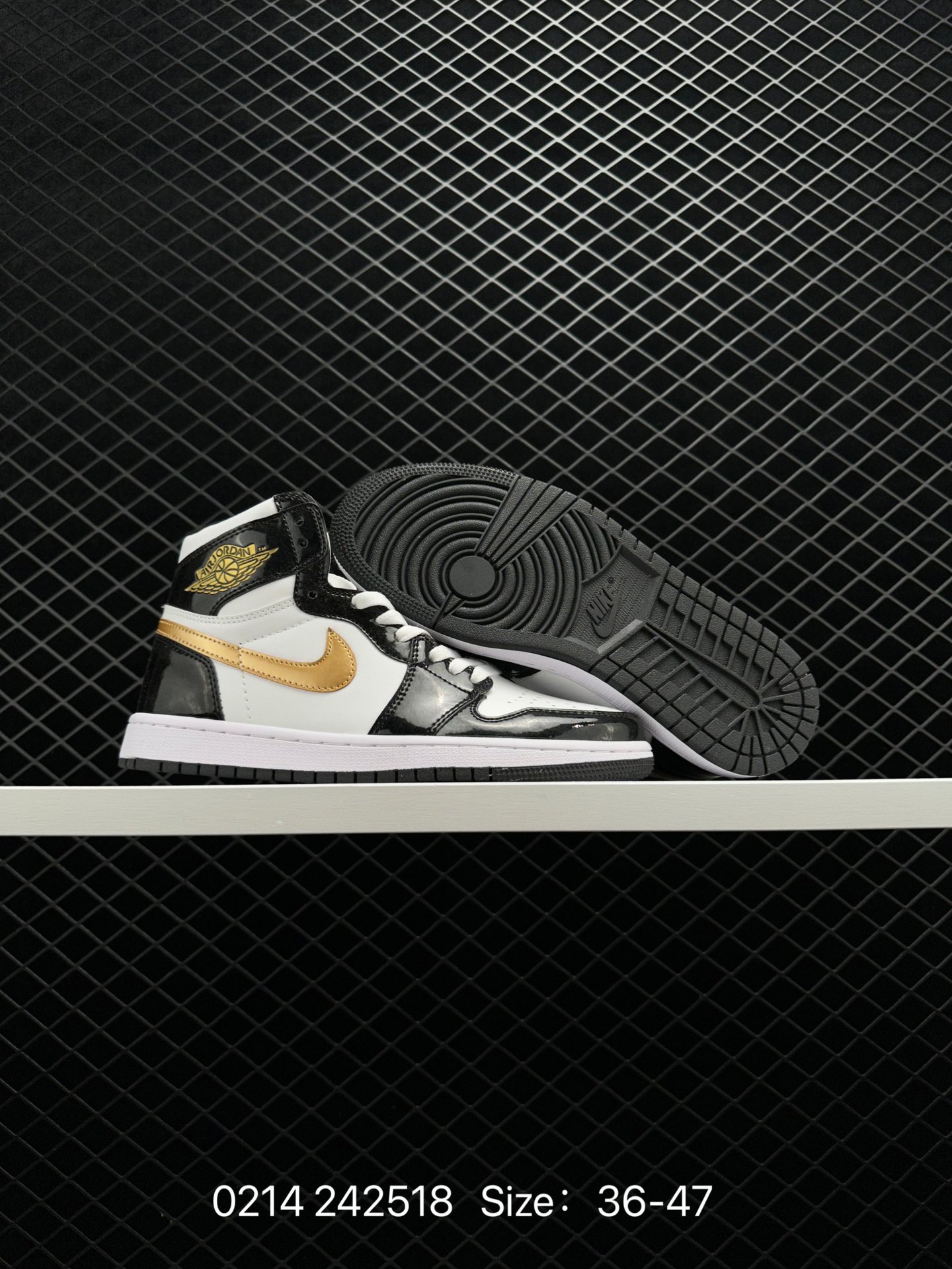 Air Jordan 1 Mid “Hyper Royal”